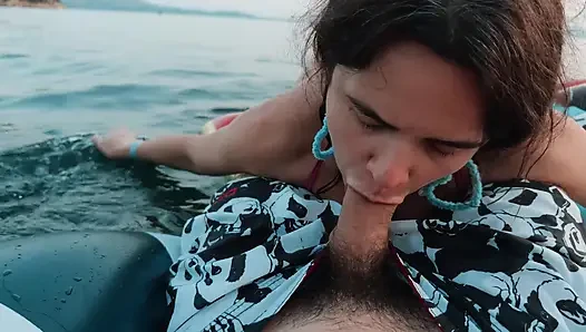 Я сосал сводный братец райского плавучего