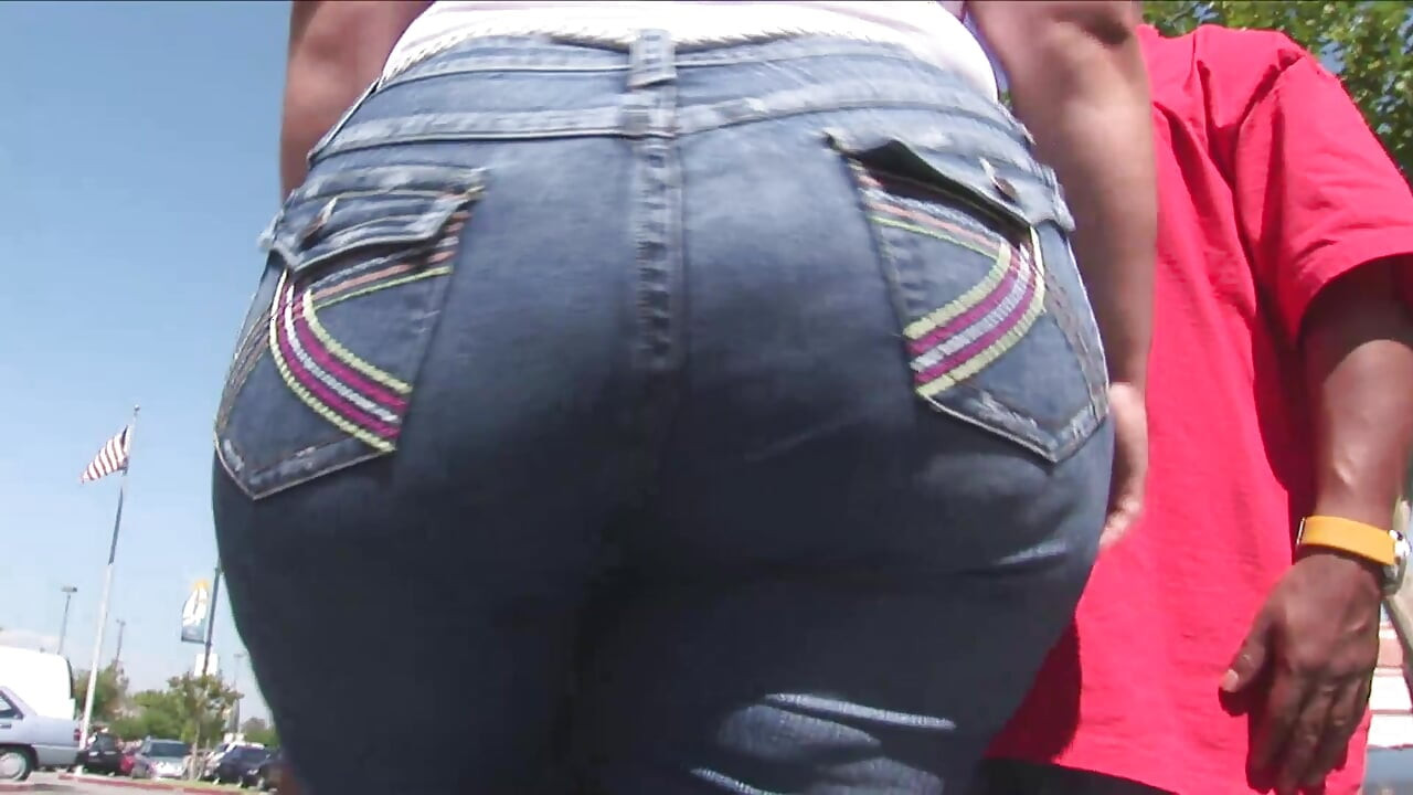 Dev götlü bir kız için dev bir siyah yarak