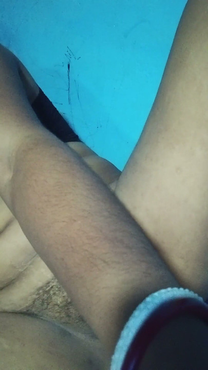 Bhabhai caliente masturbándose o bailando | Clip 3