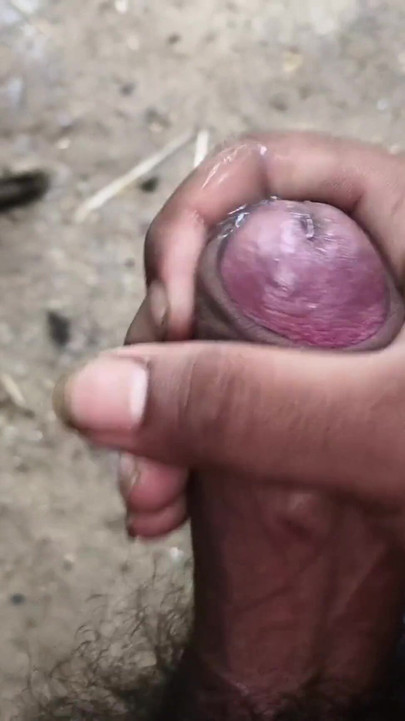 Spektakularan trenutak iz "18-godišnjeg mladog seoskog dječaka koji. Indijski dečko žestoko jebe porno video. 4k porno video"