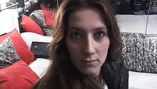 Tante semok lagi muasin memek bejatnya