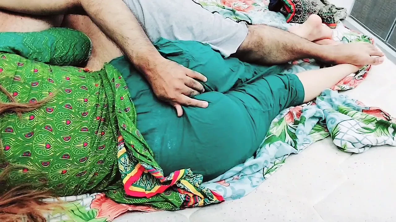 XXX Desi Husband Wife has Romance And Fuck In Early Morning At Bed, Full Hot Scenes