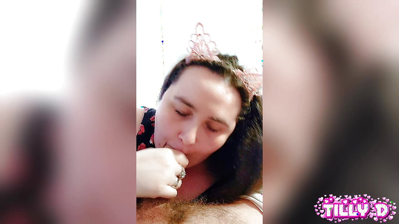 Kitty vil have sin mælk "blowjob og cumshot"