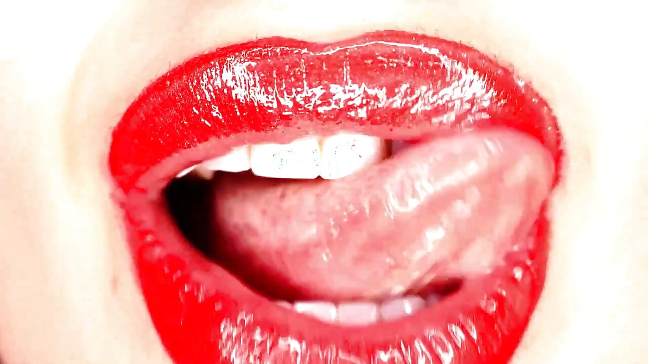 تجميع التدخين وأحمر الشفاه وفتش الشفاه!
