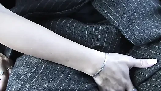 Doyumsuz amatör sürtükler her sert yarağı boşaltıyor
