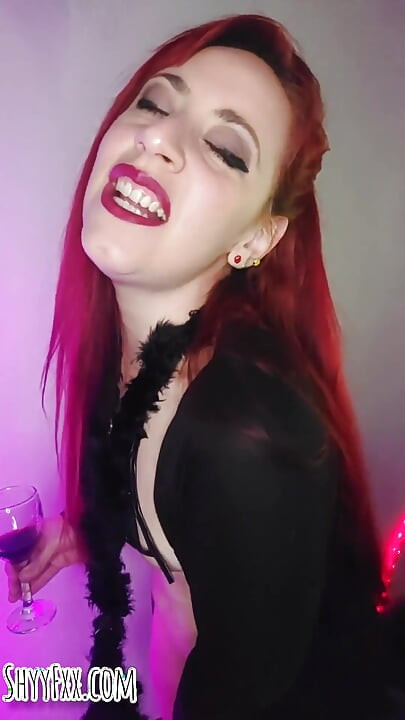 Gauchi-vampira yarak susamış