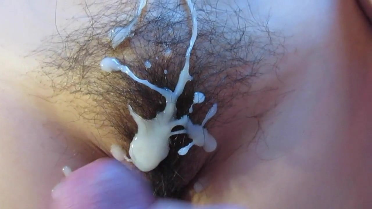 HAIRY PUSSY CUMSHOT