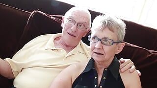 おばあちゃんとおじいちゃんのインタビュー