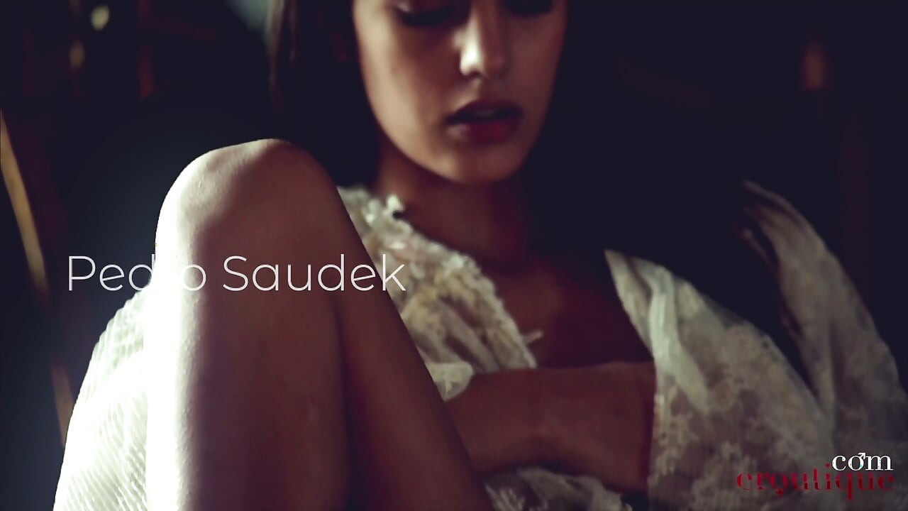 Candice Luca - Je me sens incroyablement sexy