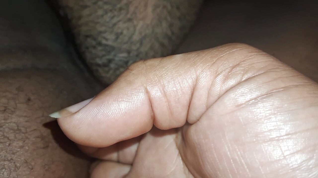 ANAL PLAY. Tongue in the pussy and finger in the ass of my friend CRENTE naughty hot mother until he cums