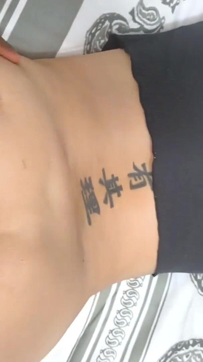 浮気する継母が欲求不満な隣人に犯される |クリップ1