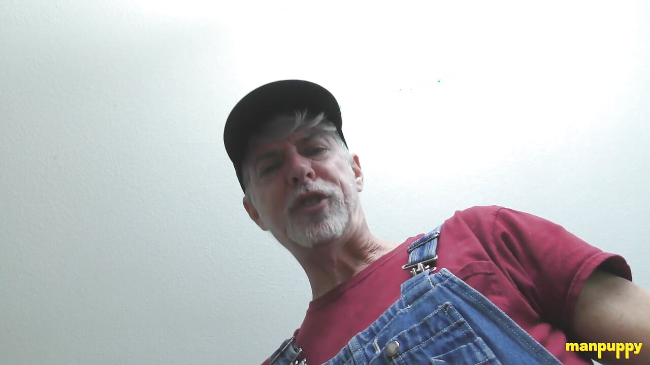 ManPuppy Richard Lennox Squashes Small Squatter in Huge Mishap
