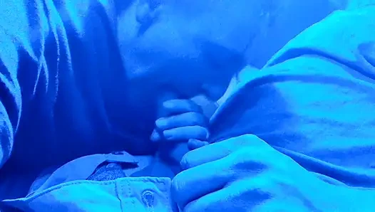 Blowjob di trukku muncrat di mulut