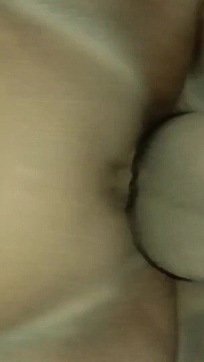 Napaljena sočna seksi pička se jako jebe | Klip 1