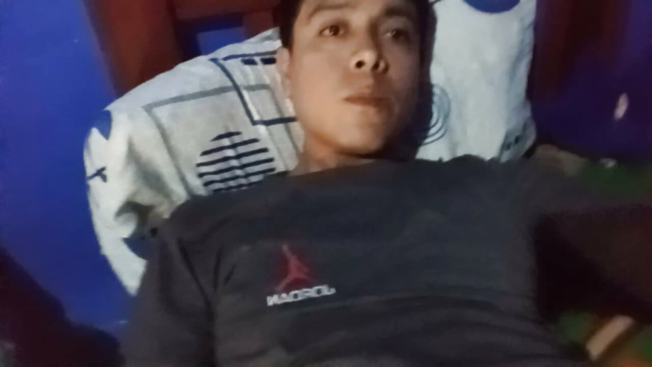 Tôi đấm bằng tay