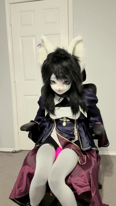 Furry Kigurumi Vibrating and Breathplay Collar | Clip 1