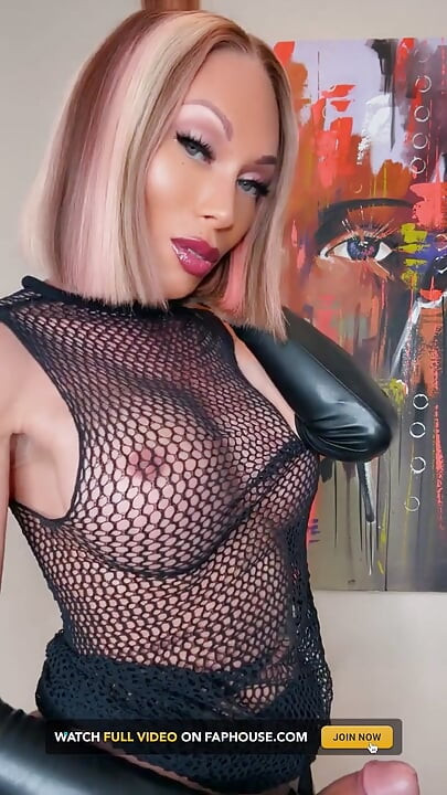 TS Mia Isabella Fishnet JOI