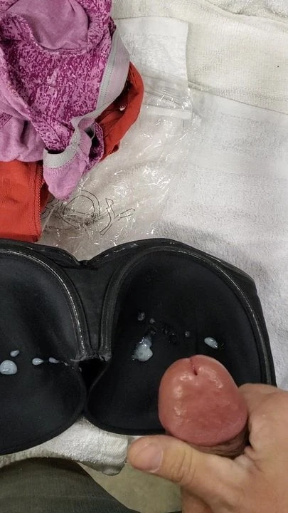 Cumming in wife's bra before she had to go to work