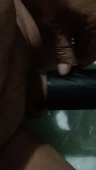 masturbation au jet d'eau