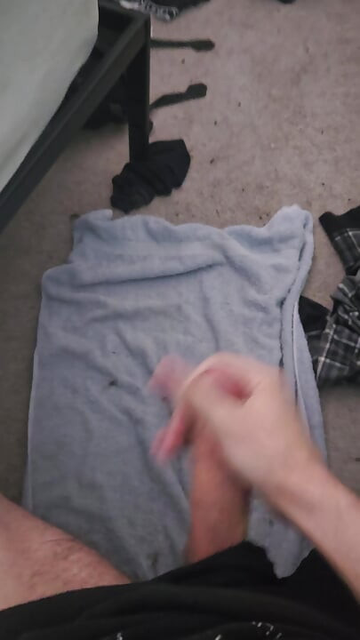 자지를 빨고 정액을 빨아주는 솔로 남성