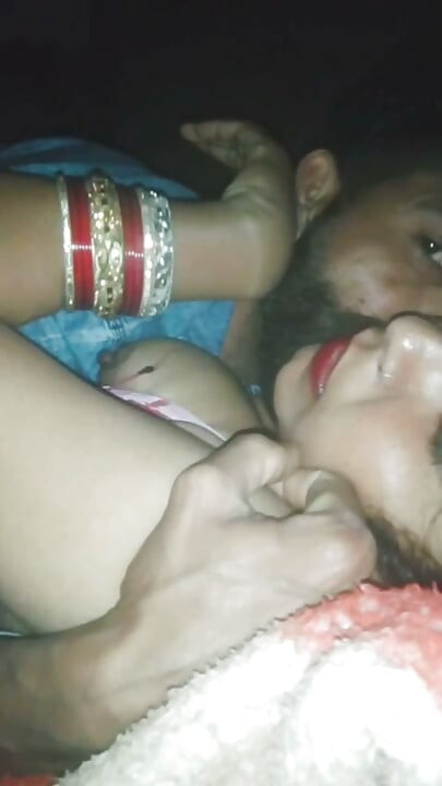 My sexy beautiful wife roshni sex with me and enjoy it
