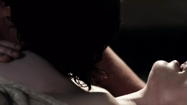 Hayley Atwell - The Pillars Of The Earth S01E06 (2010)