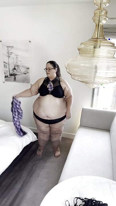 Plump Paradise: Hotel Dress N Squeeze
