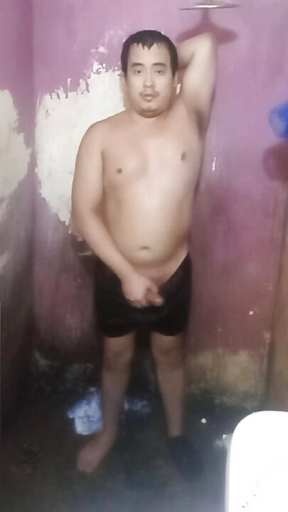 Jesus en boxer bañándose capitulo 9