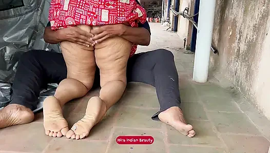 Aku mergokin adik istriku lagi asik masturbasi dan aku jilat memeknya dan ngentot memeknya habis-habisan sampai kakinya menganga lebar