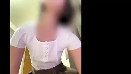 Cincin kawin off, seks intens yang dalam di belakang punggungnya. Mengkhianati suaminya, klimaks keras! Video rekaman seks paling hot yang akan anda lakuin