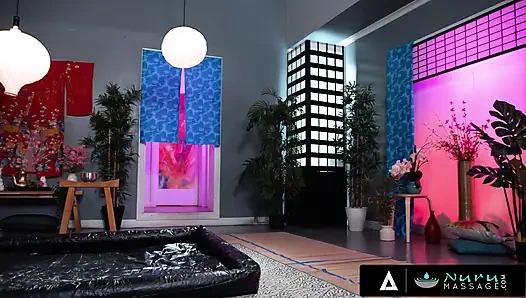 МАССАЖ-НУРУ - Lumi Ray с большими сиськами превращает расслабленного клиента в хардкорный трах с французскими субтитрами