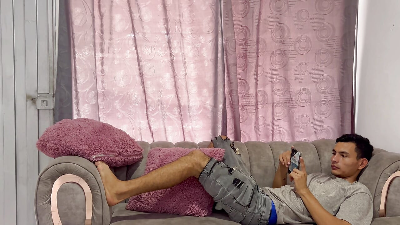 I receive my friend at my house in exchange for her getting fucked every day