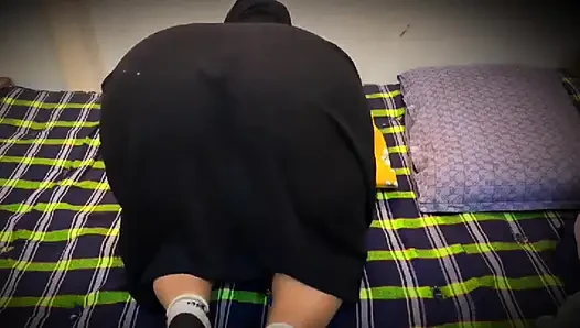 Arap Müslüman büyük göt ve büyük memeli ateşli üvey anne canlı gösteri!