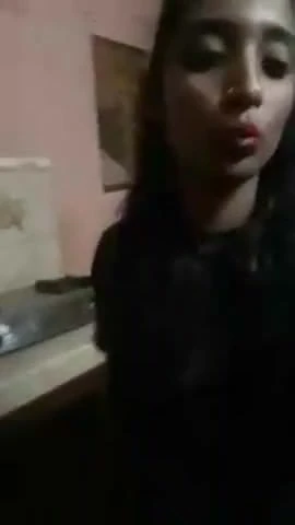Σέξι κορίτσι κάνει selfies.mp4