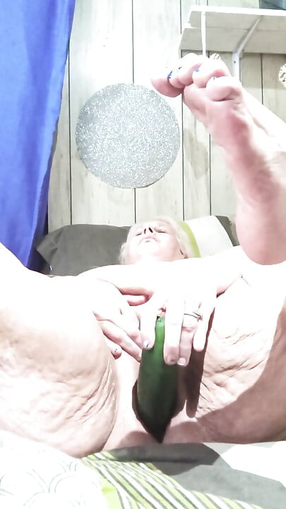 Horny Slut Who Fucks Food a Bunch