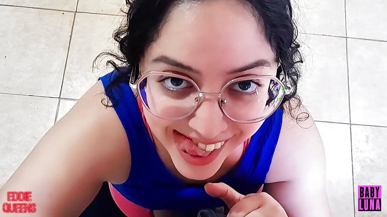 Гнусная девушка из спортзала, одержимая вонюхивающей мой член, Ft Babyluna939