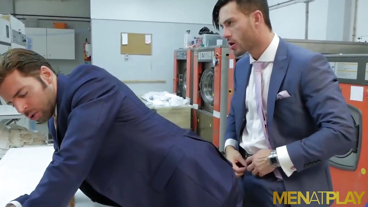 MENATPLAY - Hunk Andy Star and Dario Beck ass breed hardcore