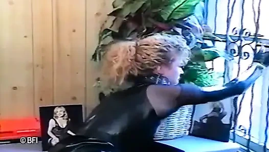 domination cuir and latex 2 - rubber and ice.