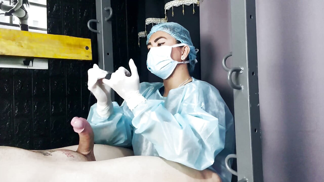 Sesiune medicală de sondare cu degetul și tachinare
