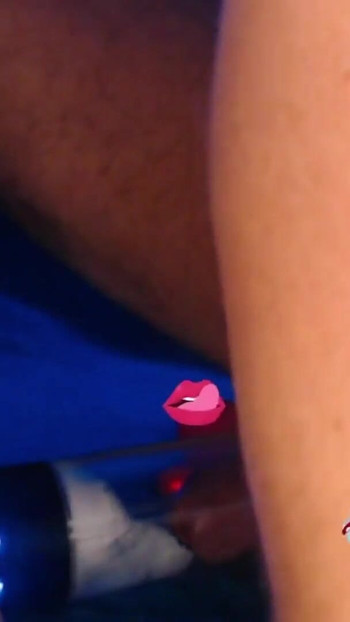 Epski trenutak iz "Fantazije o predigri s pumpom za penis - 435"