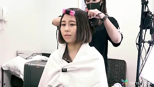 Kurumi Aoyama hinter den kulissen