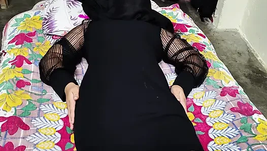 Первый раз девушка дези Деревни - тугую киску жестко трахают в настоящем домашнем видео XXX