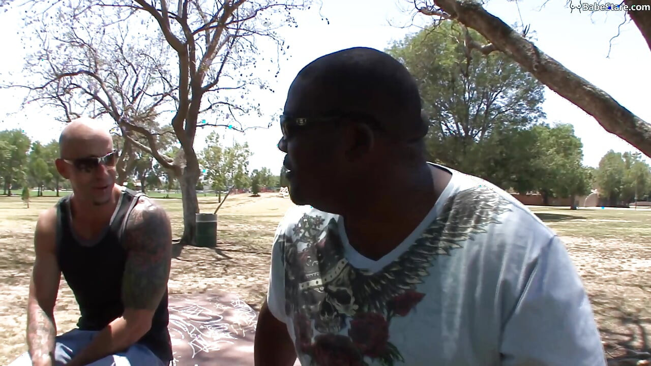 Girl enjoys being watched when she's being pounded into