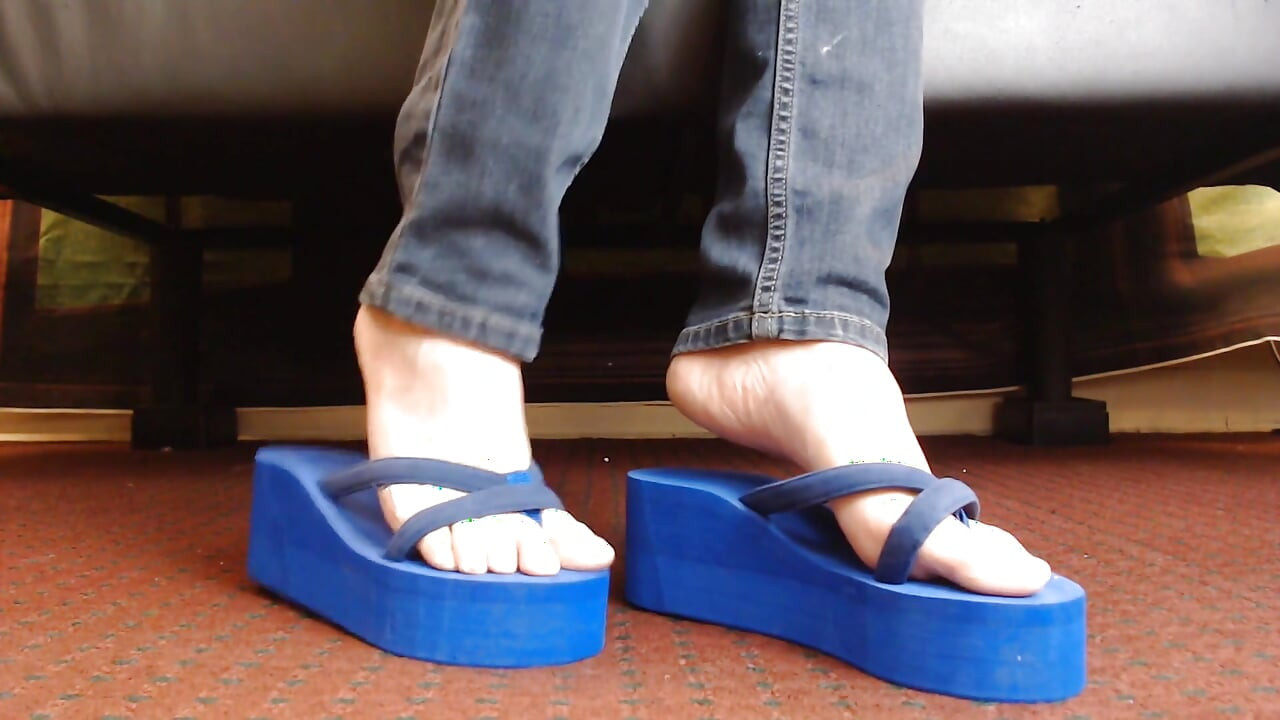 Thick wedge flip flops shoeplay