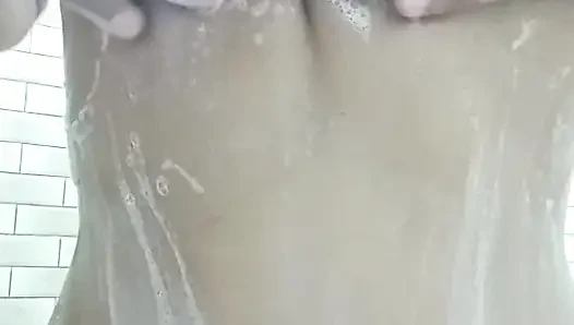 Duş seks videosu desi kız duş alıyor ve güzel amını gösteriyor xxx