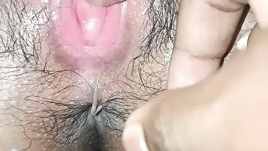 Sri Lankan sexy girl fingering her pussy by boyfrined