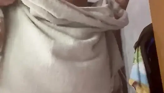 Sexy Latina moves it until you get hard