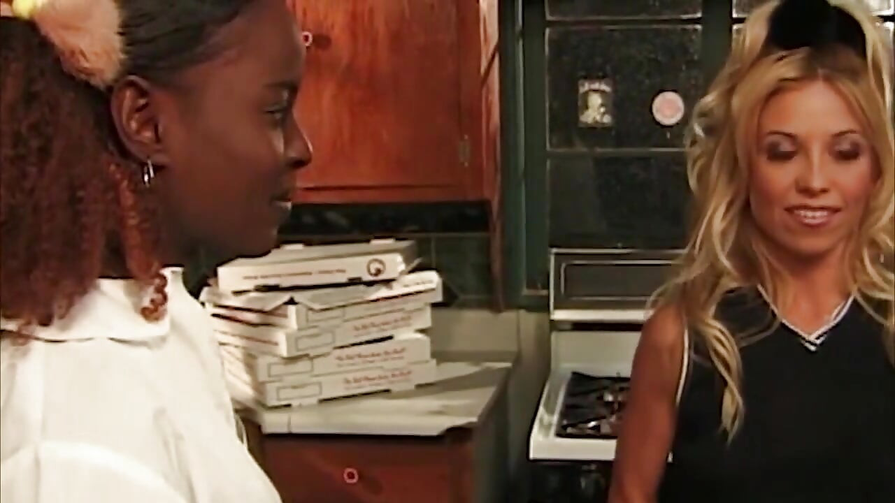Mature Ebony MILF Kelly Gets Her Pussy Devoured by Blonde