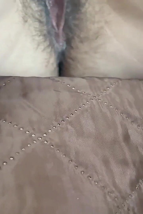 I Spied How My Stepsister Jerks off!! What a Wet and Juicy Vagina She Has!!!!