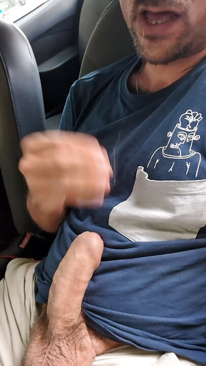 Čavrljanje i drkanje na javnom parkiralištu 💦